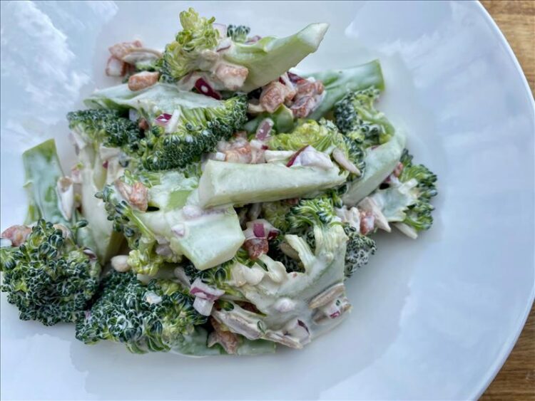 Broccolisalat