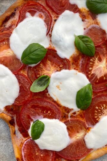 Vegetarisk pizza med mozzarella