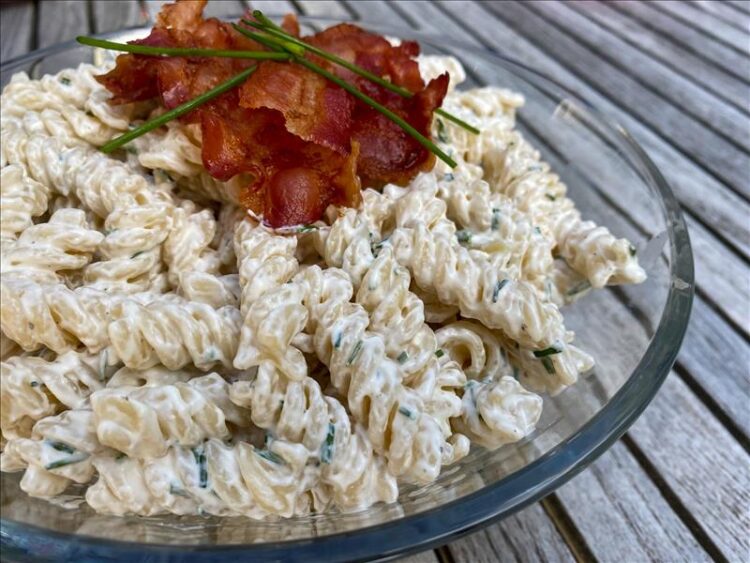 Pastasalat med bacon